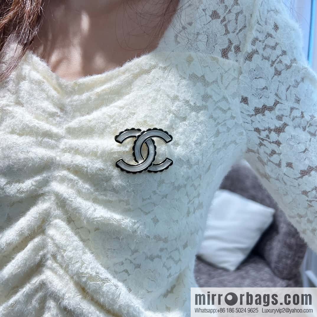 ❗️New ❗️☀️ New ☑️ Chanel Double C Brooch ☀️