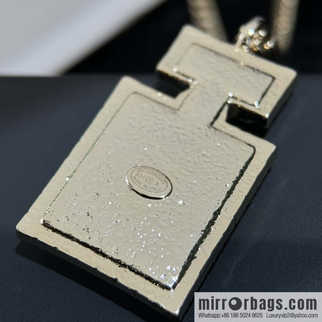 ❗️New ❗️ ☀️ new ☑️ Chanel full diamond double c perfume bottle necklace ☀️