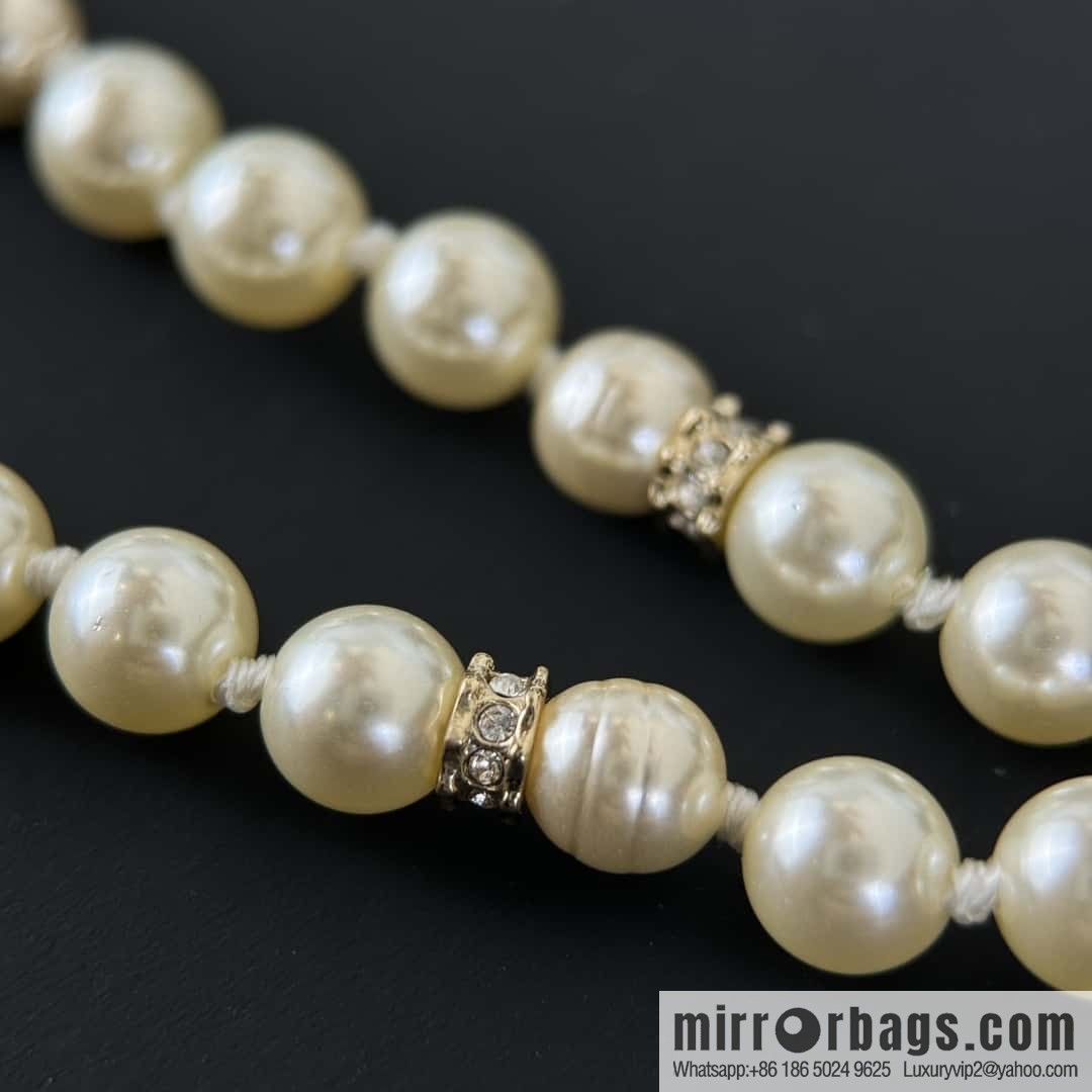 ❗️New ❗️☀️ New ☑️ Chanel Clover Pearl Necklace ☀️