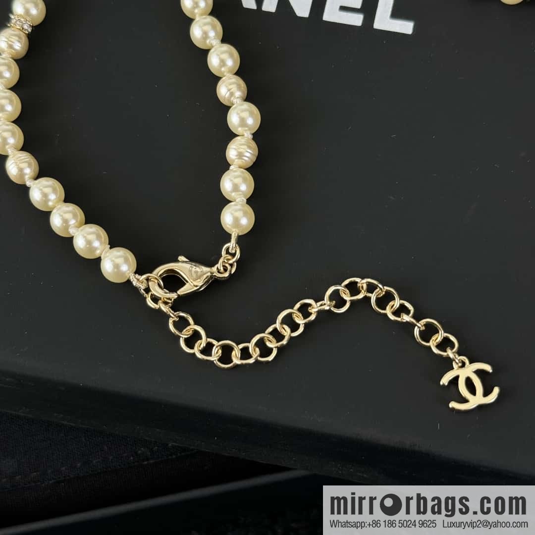❗️New ❗️☀️ New ☑️ Chanel Clover Pearl Necklace ☀️