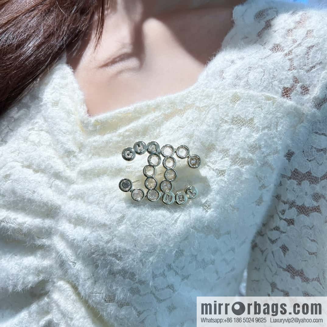❗️New ❗️☀️ New ☑️ Chanel Double C Round Diamond Brooch ☀️