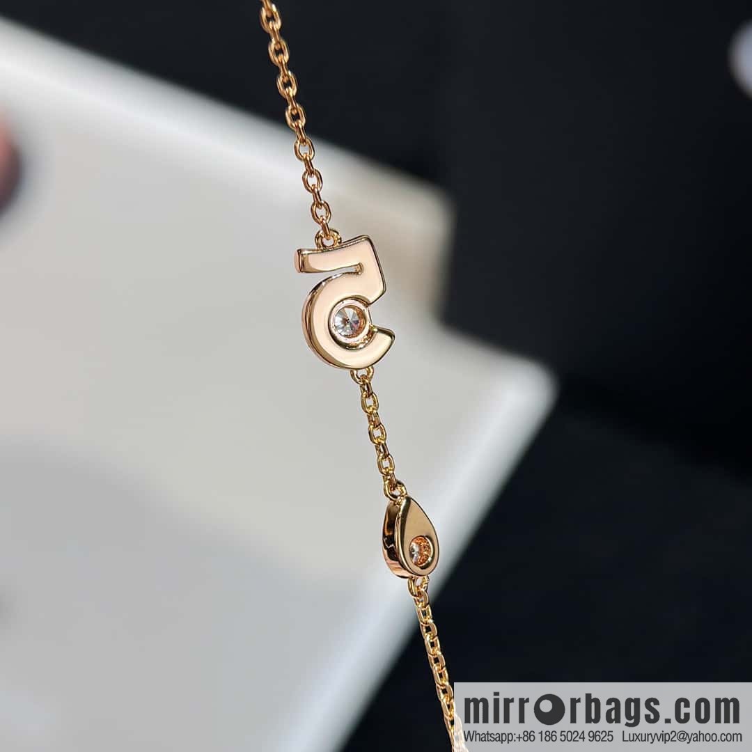 ❗️New ❗️☀️ New ☑️ Chanel COCO series 5 character bracelet ☀️