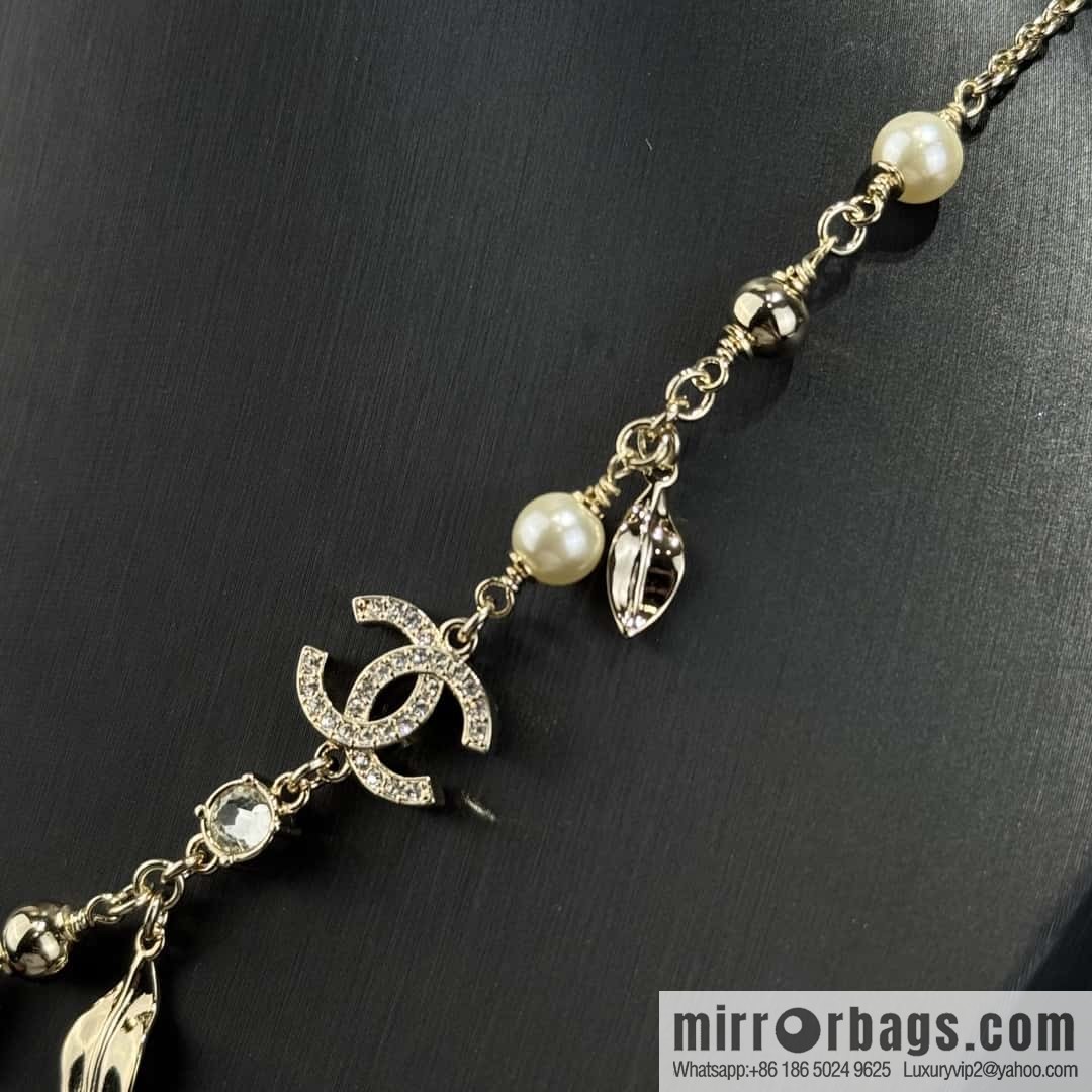 ❗️New ❗️ ☀️ New ☑️ Chanel Double C Gold Camellia Leaf Necklace ☀️