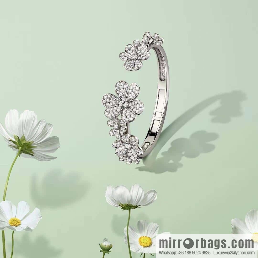 ❗️New ❗️ ☀️ Van Cleef & Arpels Frivole 7 Flower Clover Bracelet ☀