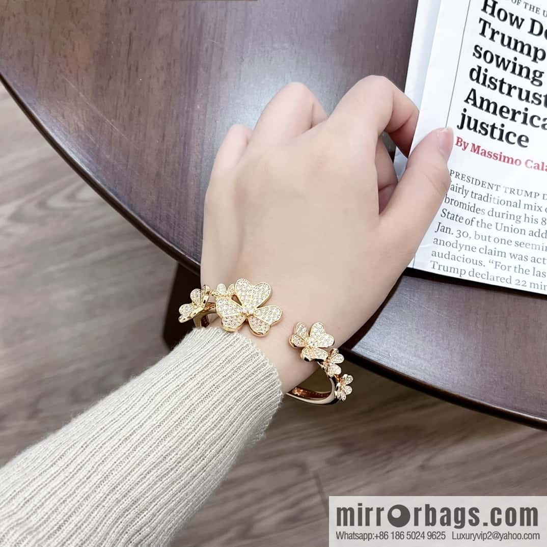 ❗️New ❗️ ☀️ Van Cleef & Arpels Frivole 7 Flower Clover Bracelet ☀