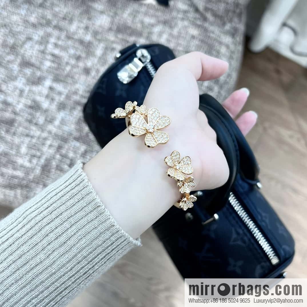 ❗️New ❗️ ☀️ Van Cleef & Arpels Frivole 7 Flower Clover Bracelet ☀