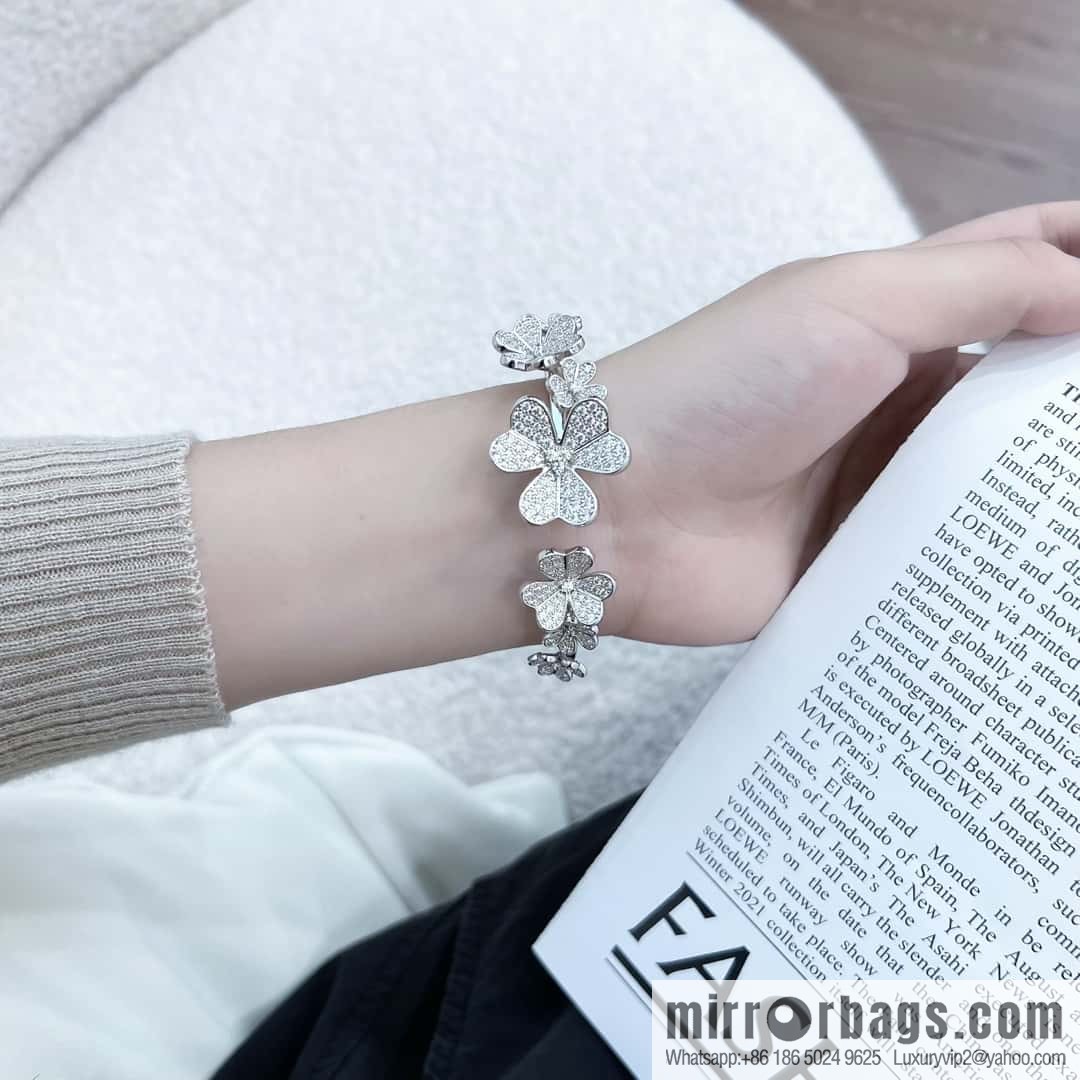❗️New ❗️ ☀️ Van Cleef & Arpels Frivole 7 Flower Clover Bracelet ☀