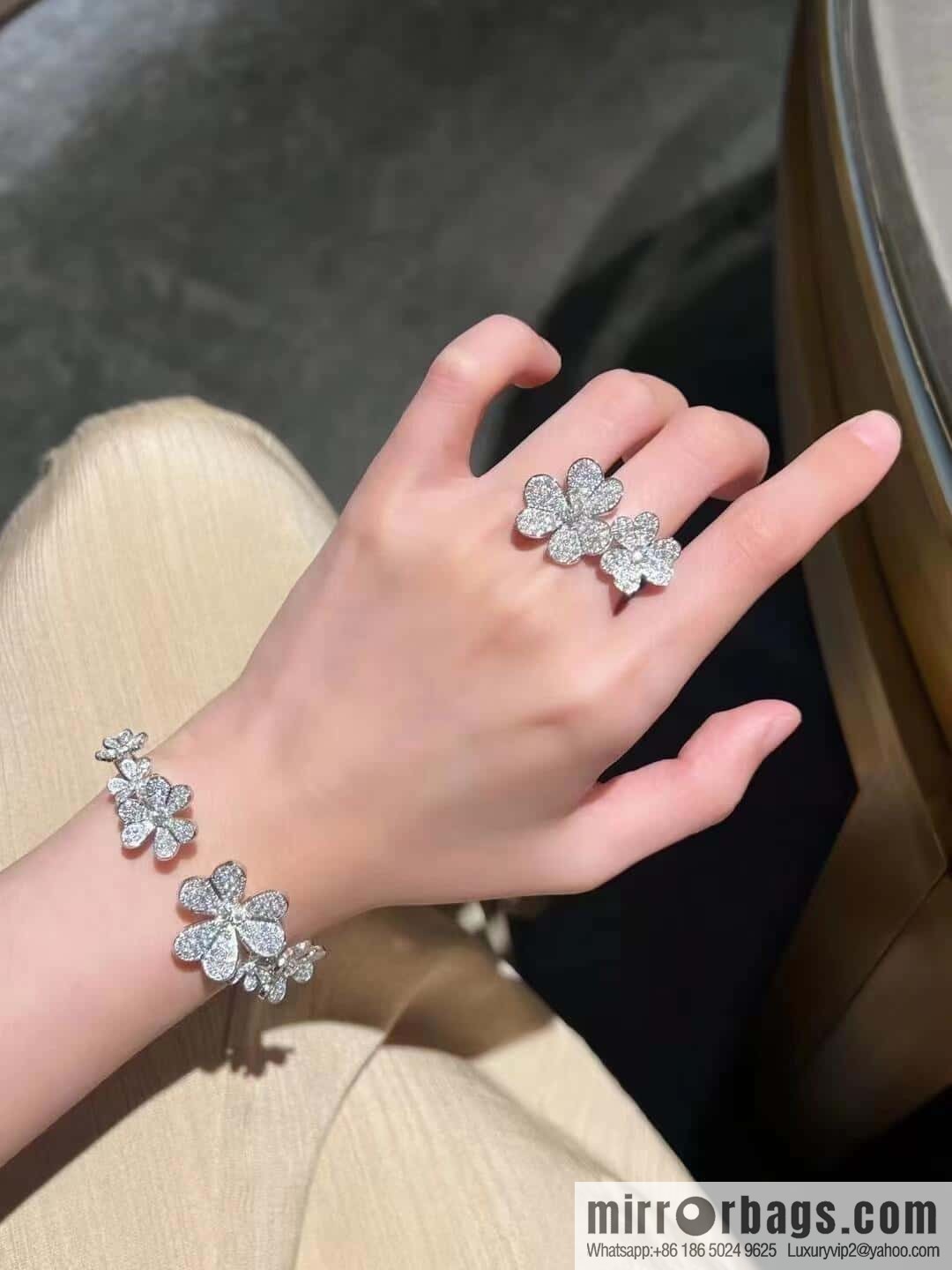 ❗️New ❗️ ☀️ Van Cleef & Arpels Frivole 7 Flower Clover Bracelet ☀