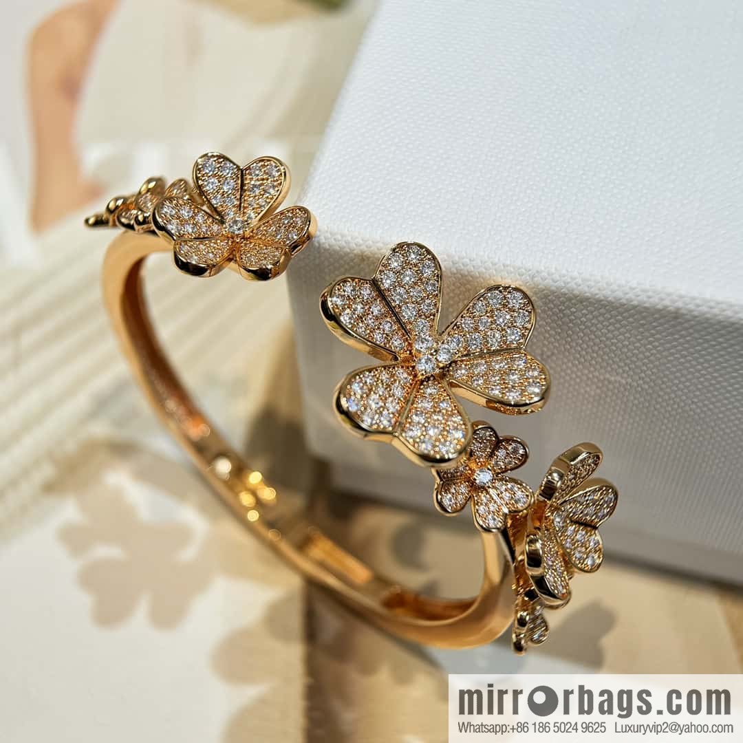 ❗️New ❗️ ☀️ Van Cleef & Arpels Frivole 7 Flower Clover Bracelet ☀