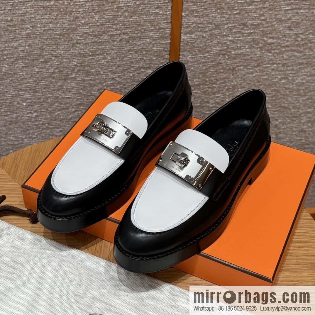 HERMES 101 Hot loafers, black with white/Black with white calfskin/Calfskin