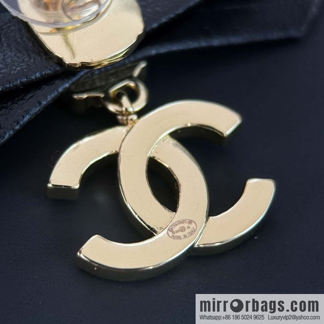 ❗️New ❗️☀️ new ☑️ Chanel double c bow stud earrings ☀️