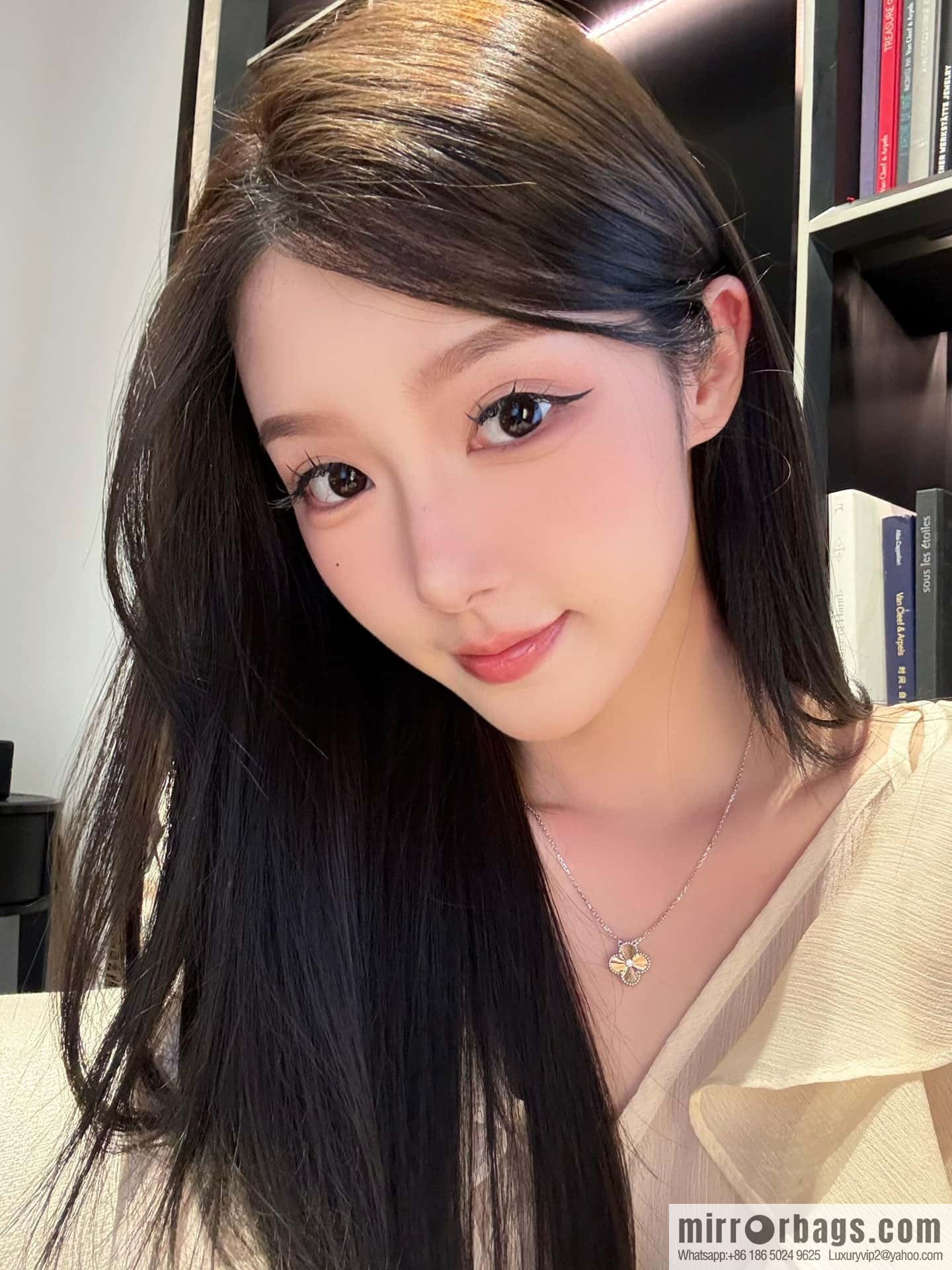 🎄Christmas Limited ☀️ Van Cleef & Arpels Christmas Limited Laser Clover Necklace ☀