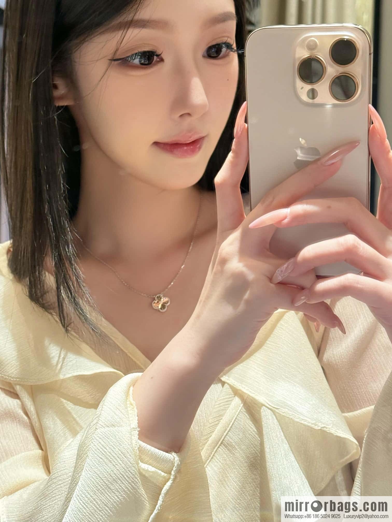 🎄Christmas Limited ☀️ Van Cleef & Arpels Christmas Limited Laser Clover Necklace ☀