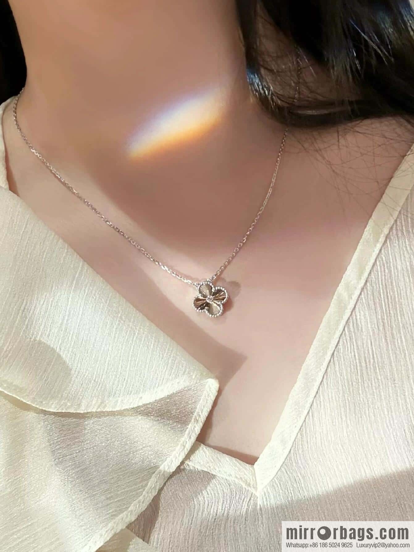 🎄Christmas Limited ☀️ Van Cleef & Arpels Christmas Limited Laser Clover Necklace ☀