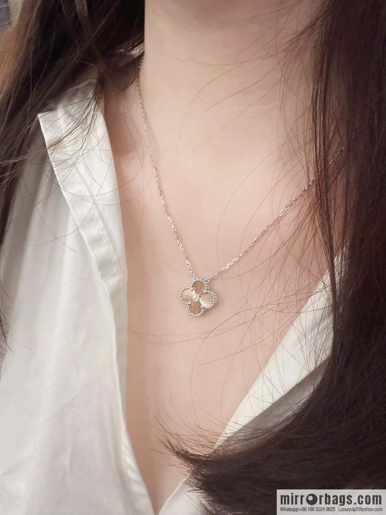 🎄Christmas Limited ☀️ Van Cleef & Arpels Christmas Limited Laser Clover Necklace ☀