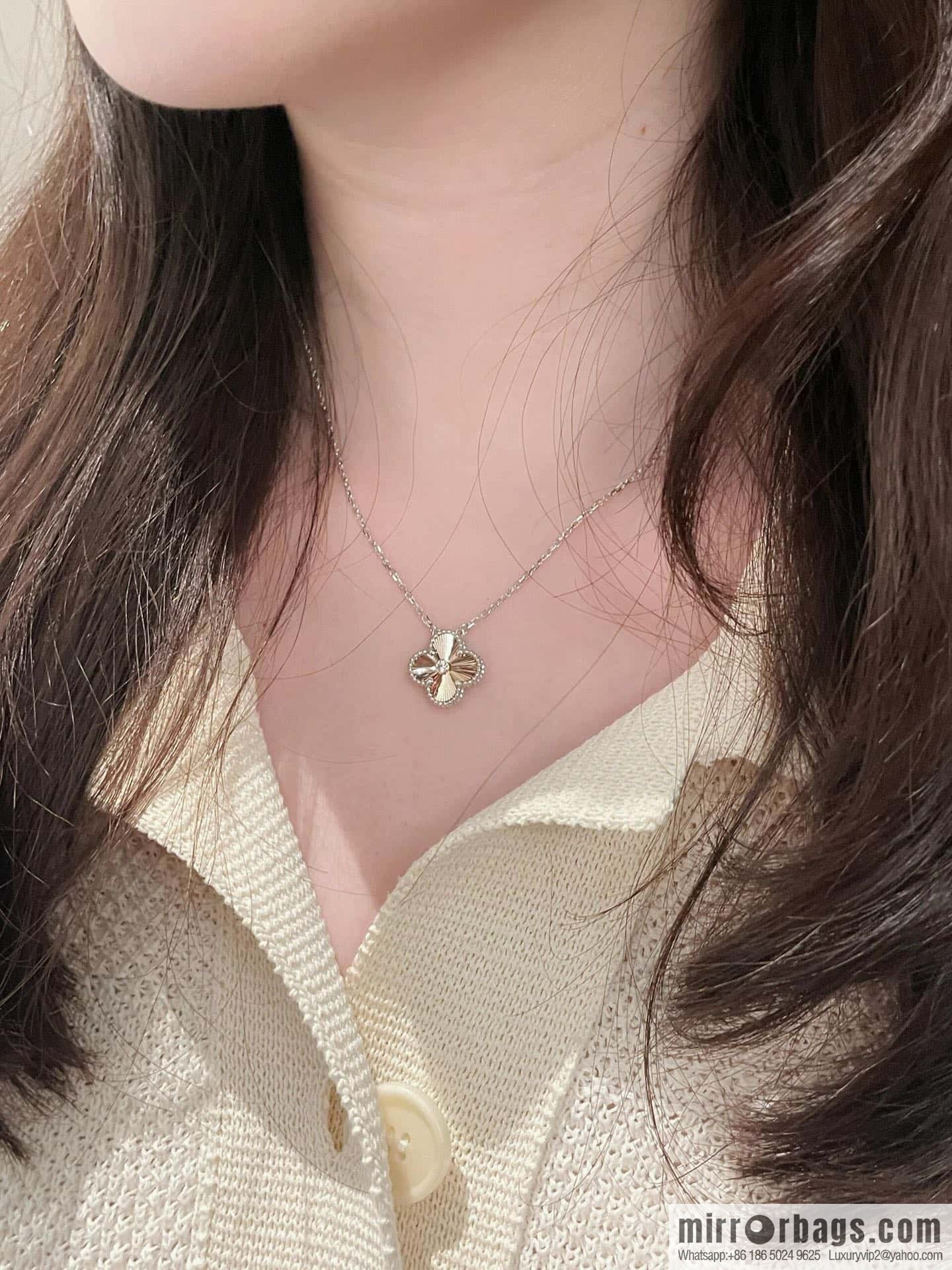 🎄Christmas Limited ☀️ Van Cleef & Arpels Christmas Limited Laser Clover Necklace ☀
