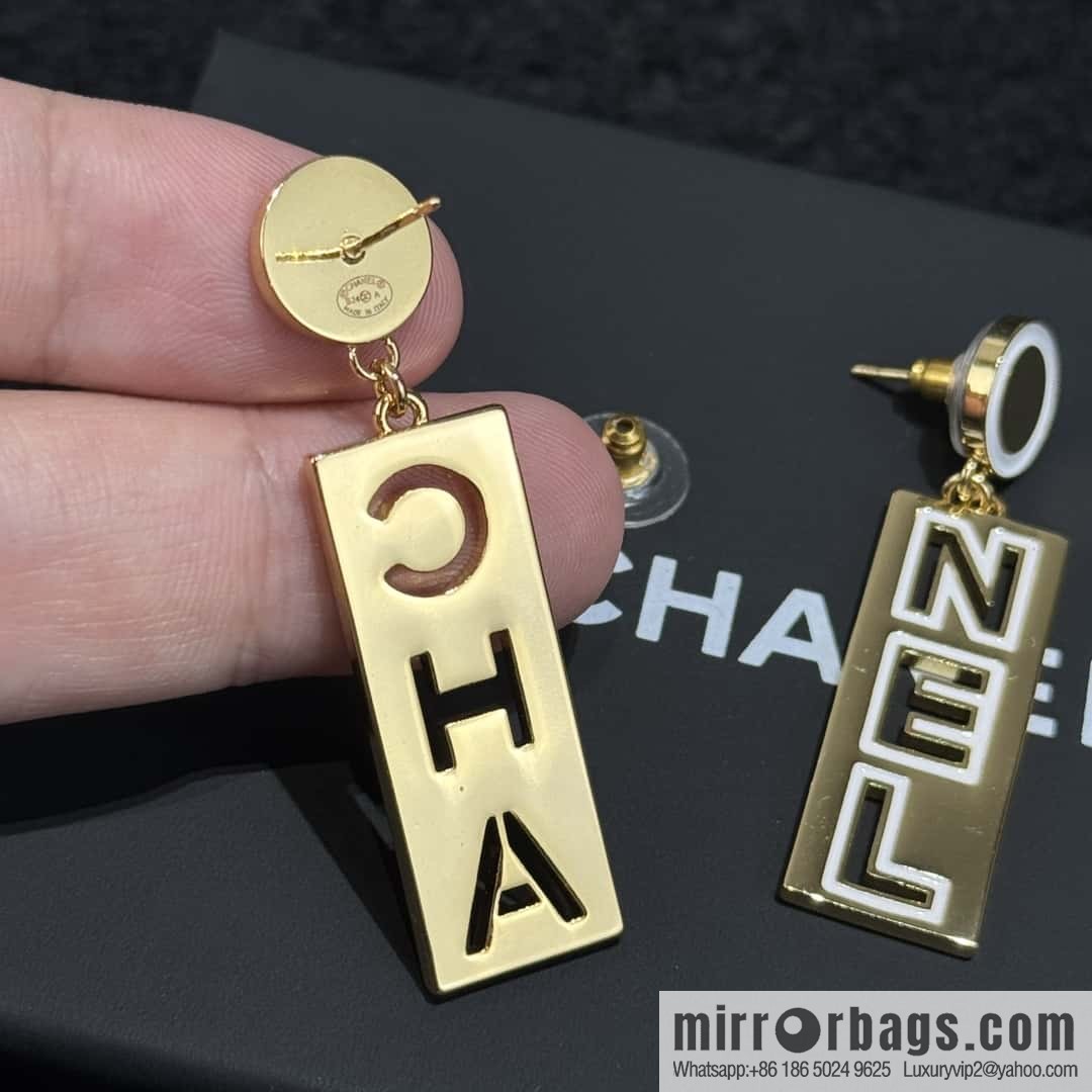 ❗️New ❗️☀️ New ☑️ Chanel c2 double c letter stud earrings ☀️