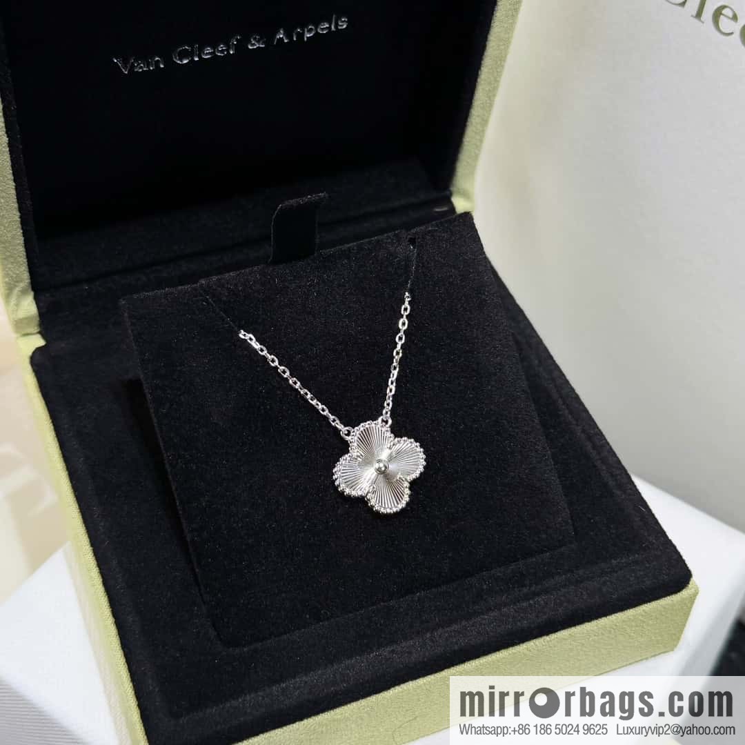 ❗️CNC Version ❗️ ☀️ Van Cleef & Arpels Laser Engraved Clover Necklace ☀