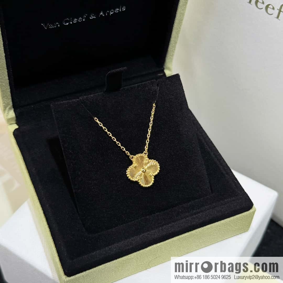 ❗️CNC Version ❗️ ☀️ Van Cleef & Arpels Laser Engraved Clover Necklace ☀