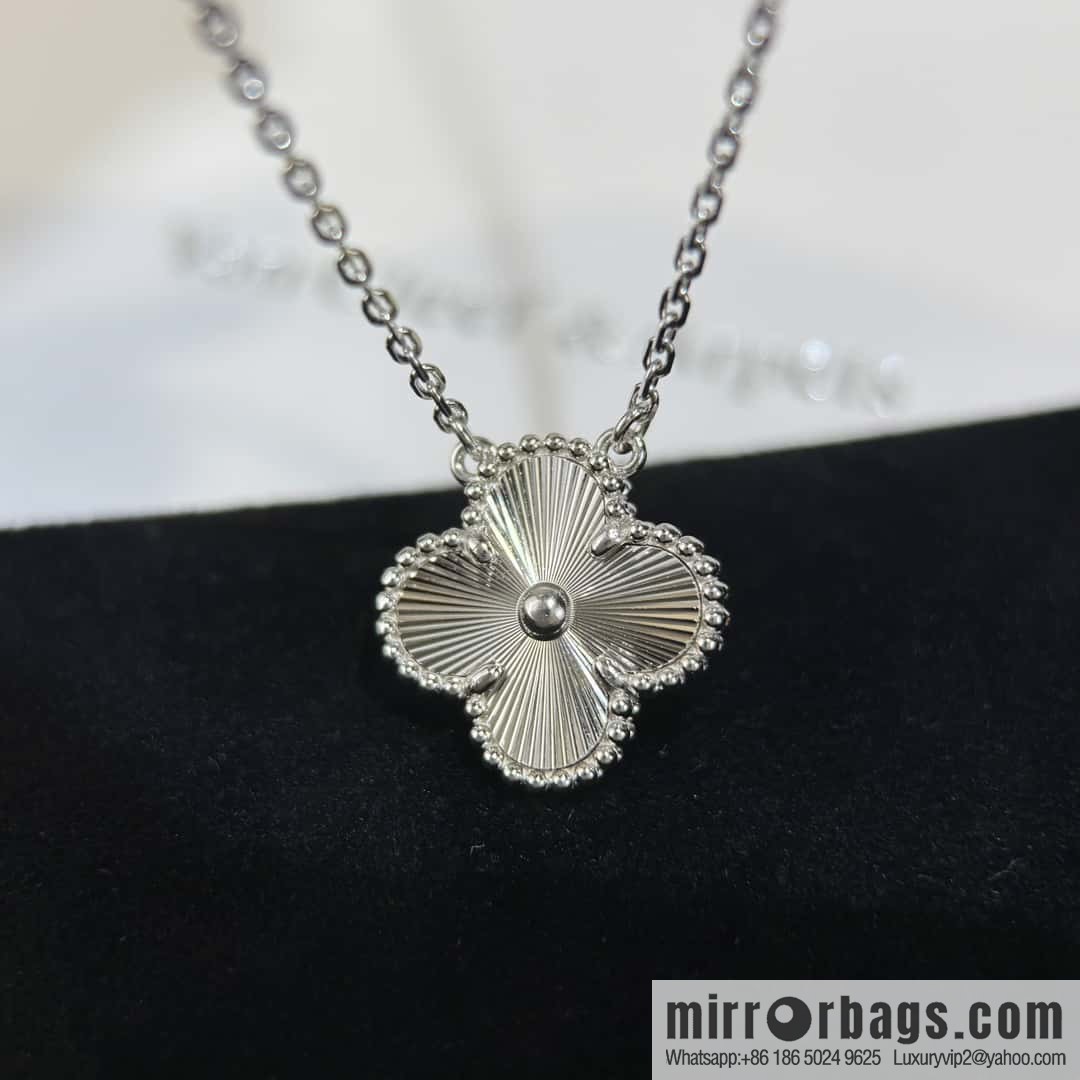 ❗️CNC Version ❗️ ☀️ Van Cleef & Arpels Laser Engraved Clover Necklace ☀