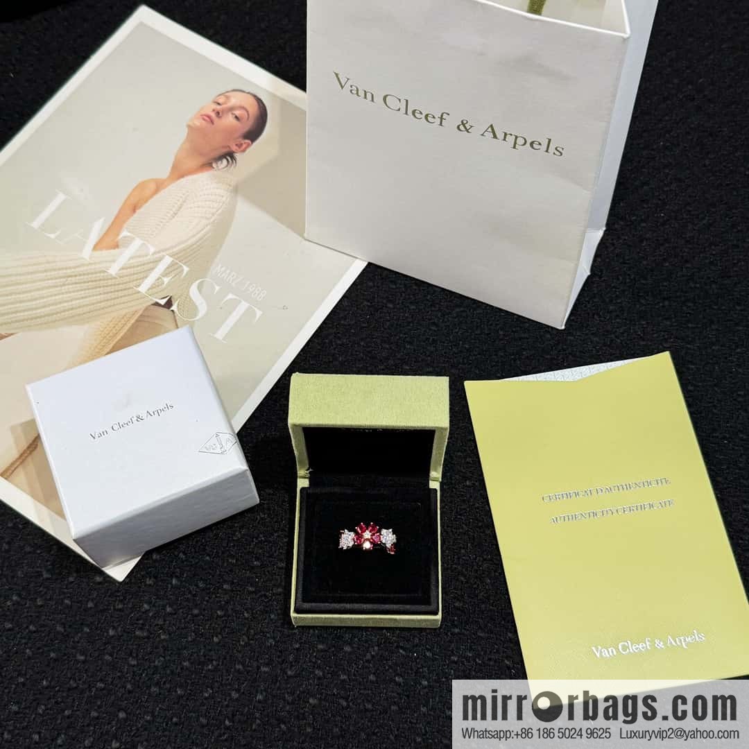❗️New ❗️ ☀️ Van Cleef & Arpels A Midsummer Night's Dream Folie des Pres Ring ☀️