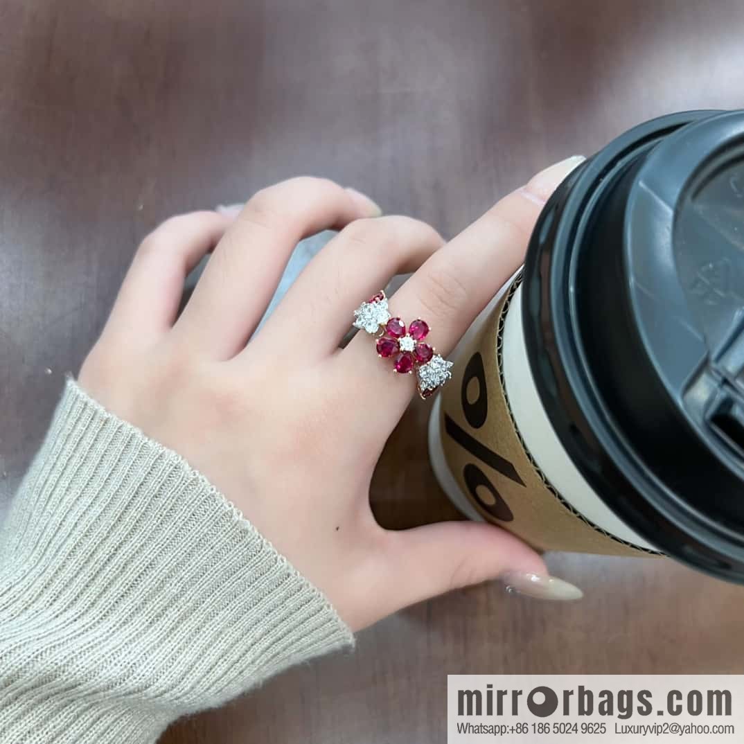 ❗️New ❗️ ☀️ Van Cleef & Arpels A Midsummer Night's Dream Folie des Pres Ring ☀️