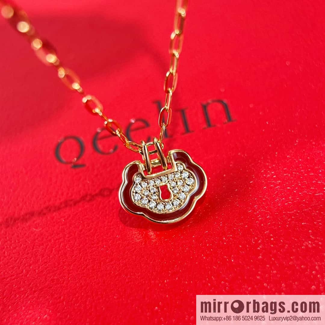 ❗️New ❗️ ☀️ Qeelin Kirin Yu Yi Ruyi Lock Necklace ☀️