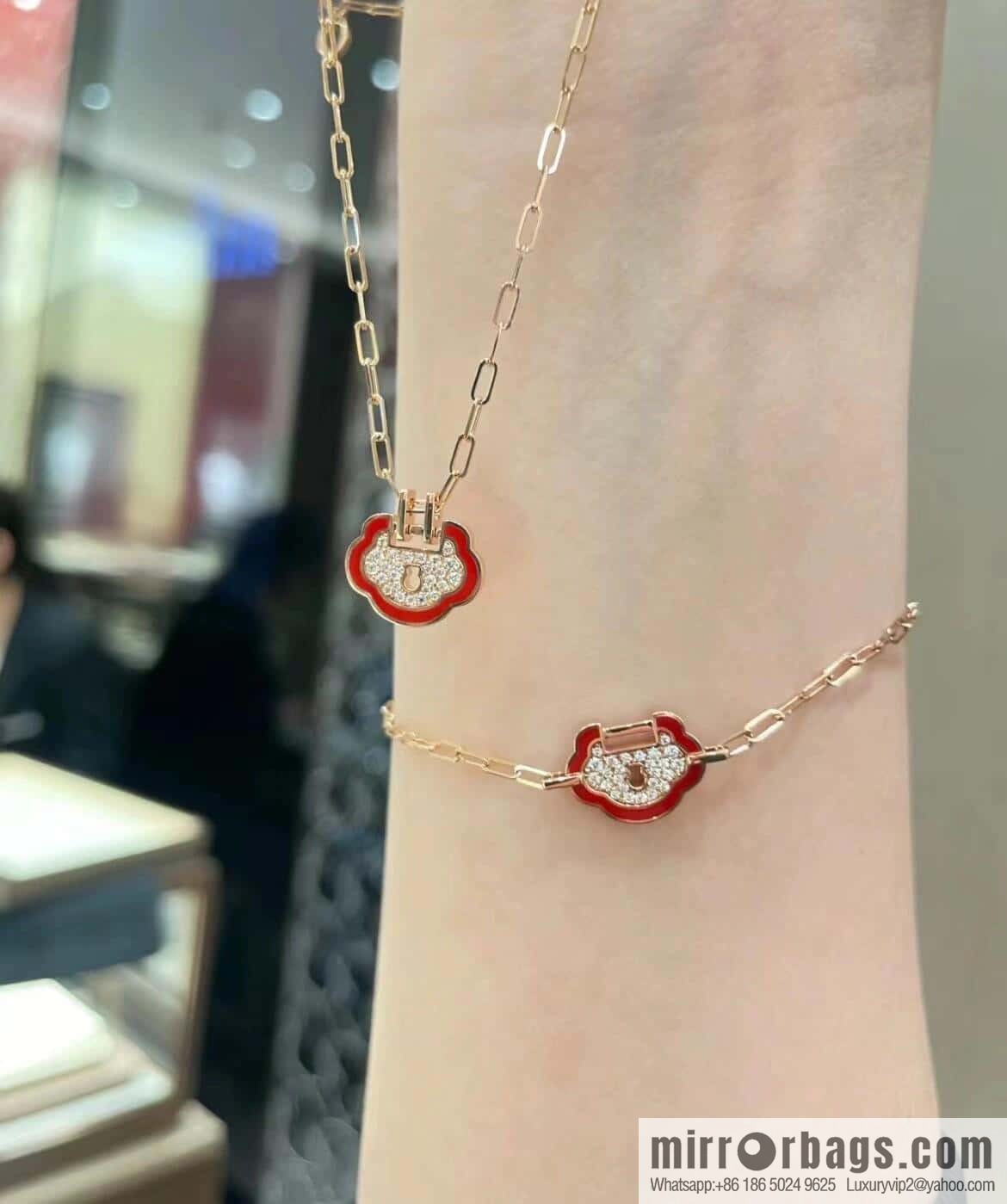 ❗️New ❗️ ☀️ Qeelin Kirin Yu Yi Ruyi Lock Necklace ☀️