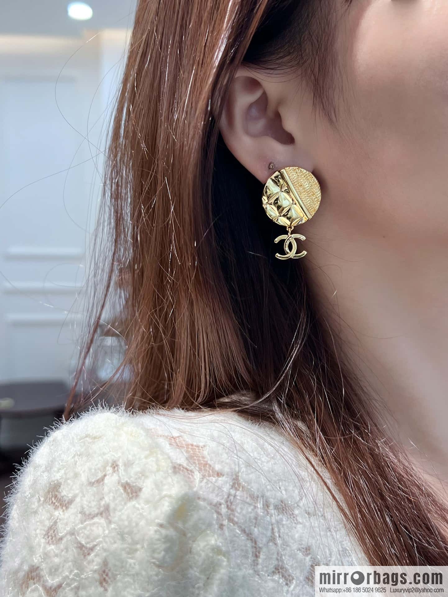 ❗️New ❗️☀️ New ☑️ Chanel c2 double c gold letter disc lava stud earrings ☀️