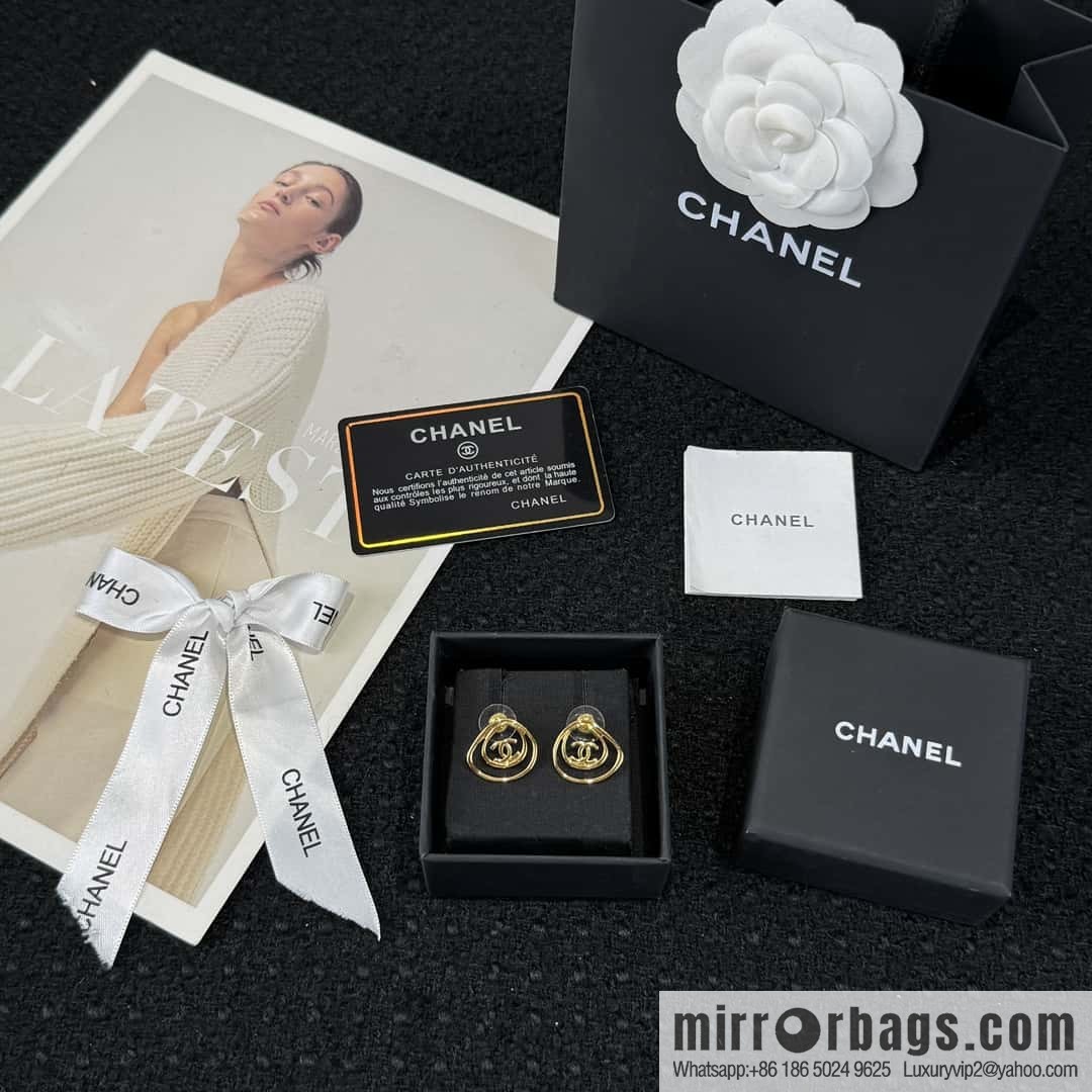 ❗️New ❗️☀️ New ☑️ Chanel c1 double c gold simple hollow stud earrings ☀️