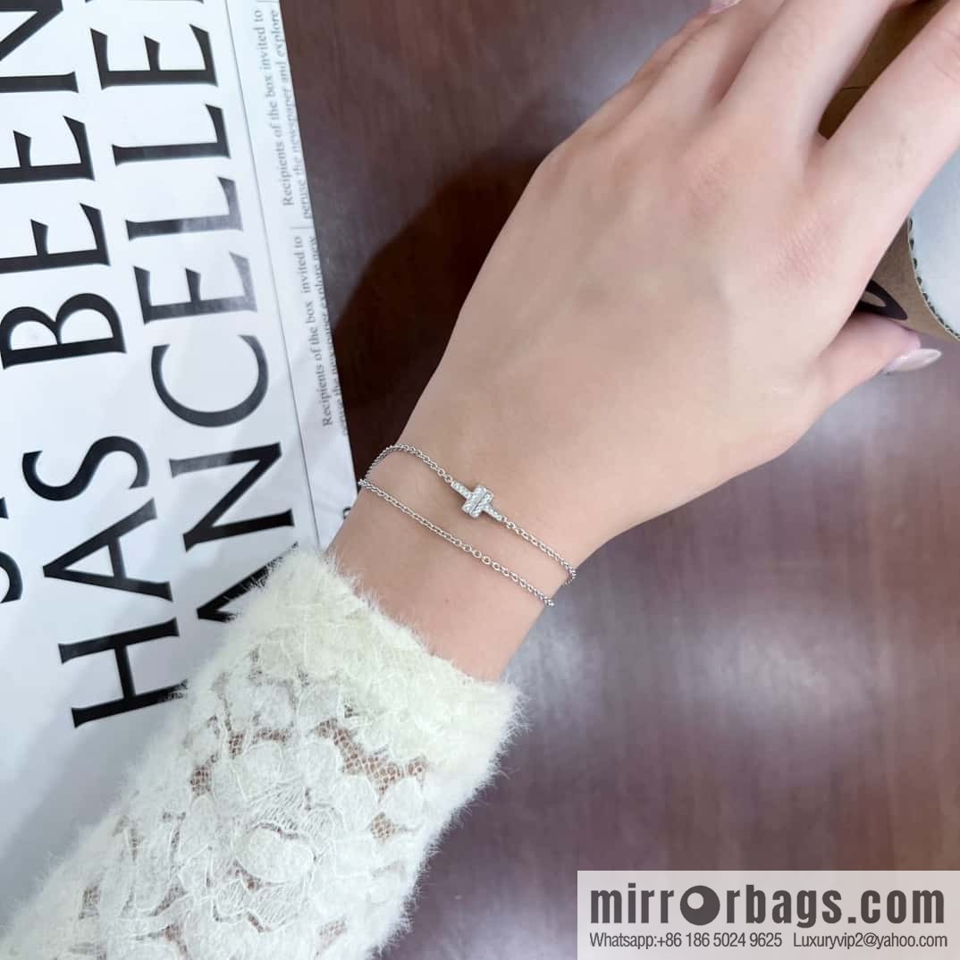 ❗️New ❗️ ☀️ Tiffany & co Double T Full Diamond Bracelet ☀️