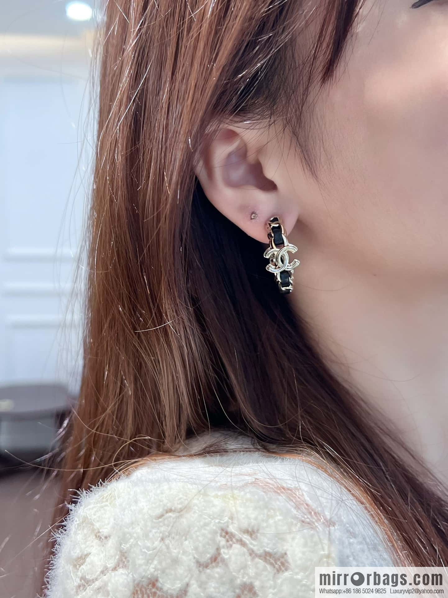 ❗️New ❗️☀️ New ☑️ Chanel c1 double c semi-round black leather rope stud earrings ☀️