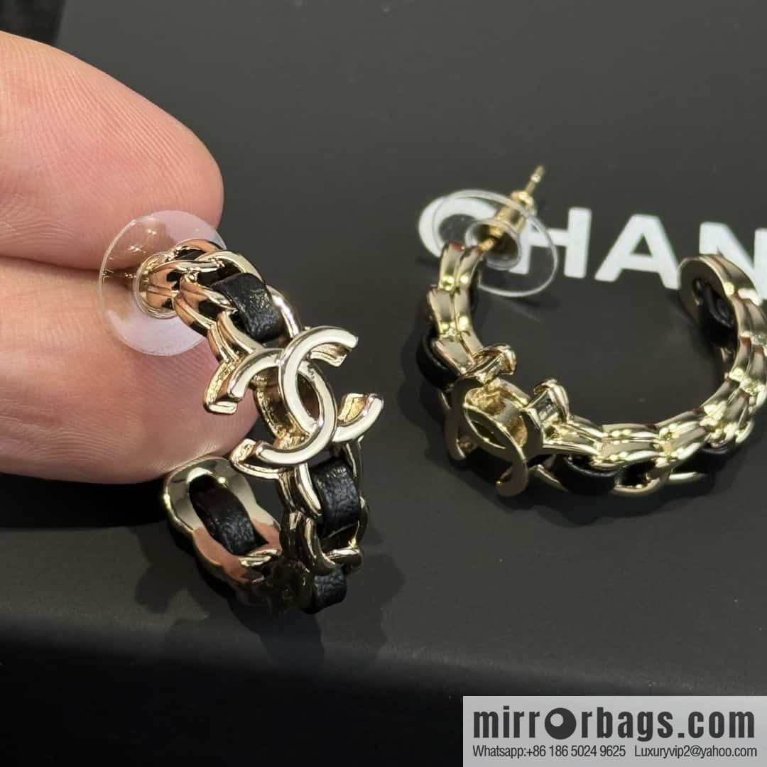 ❗️New ❗️☀️ New ☑️ Chanel c1 double c semi-round black leather rope stud earrings ☀️