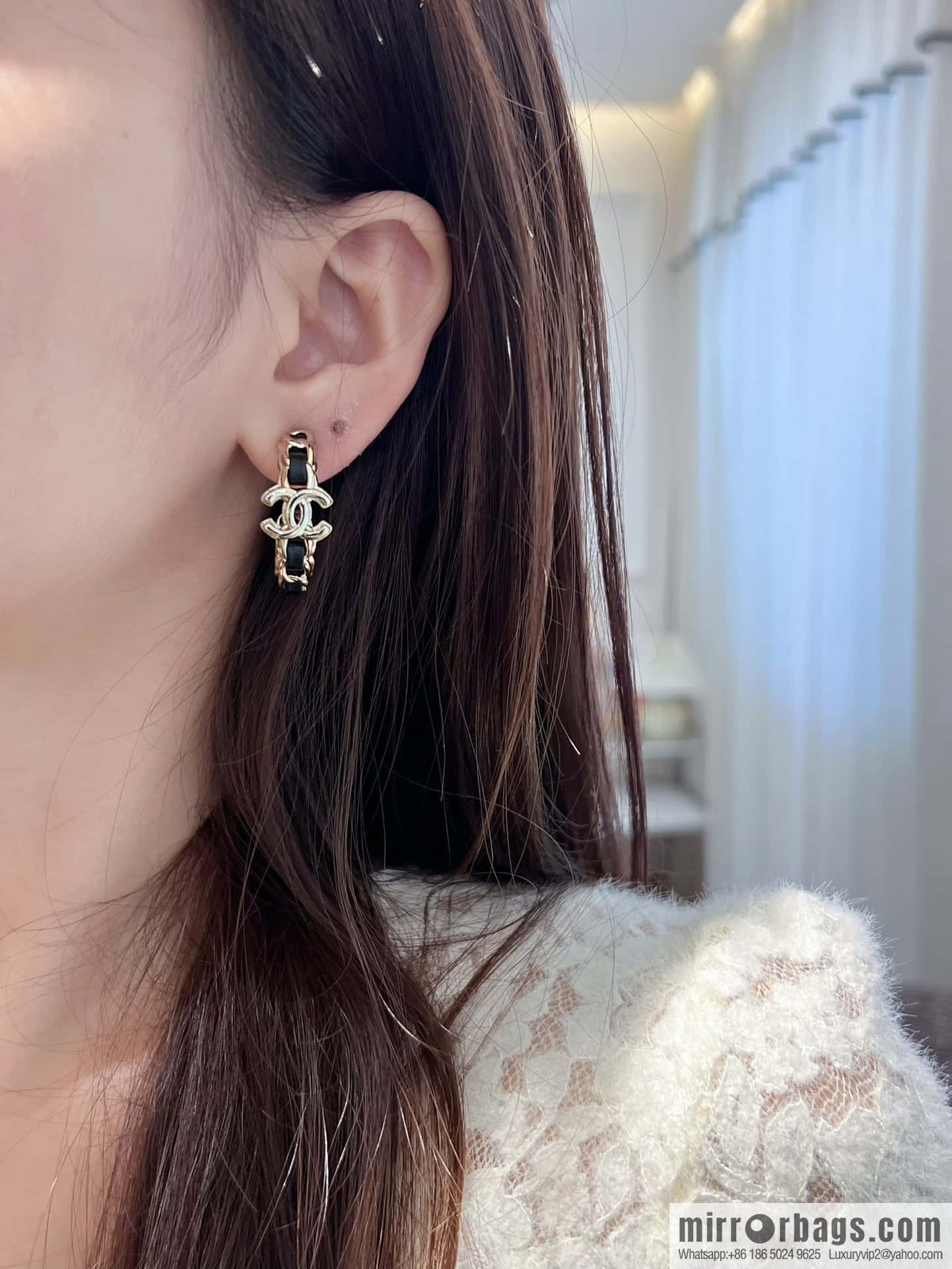 ❗️New ❗️☀️ New ☑️ Chanel c1 double c semi-round black leather rope stud earrings ☀️