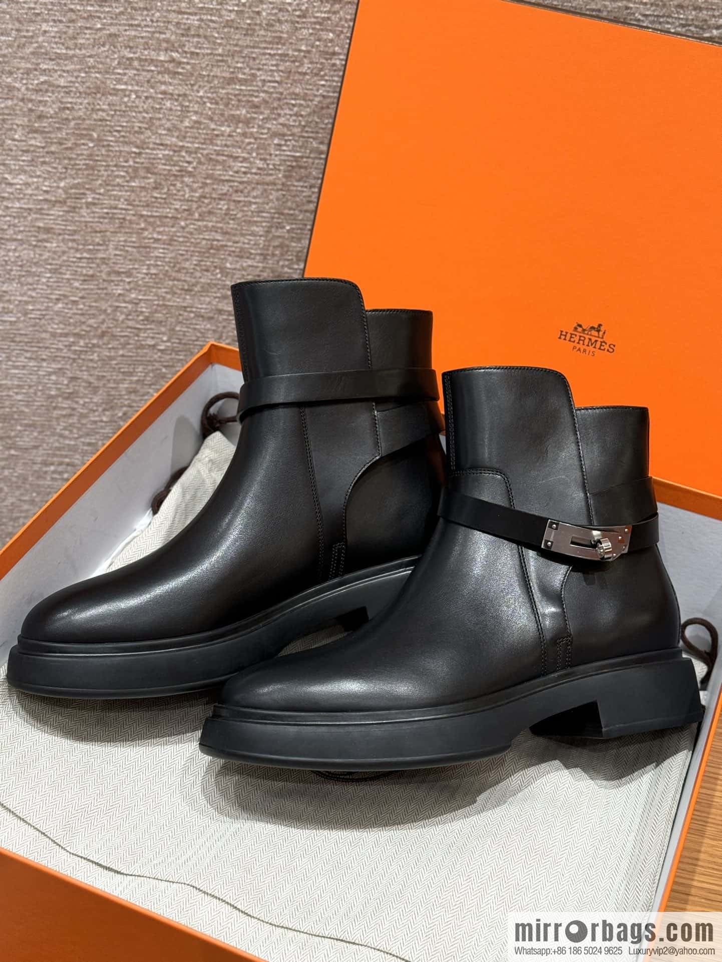 HERMES 203 Veo and Naked Boots, Black/89/Noir Calfskin/Calfskin