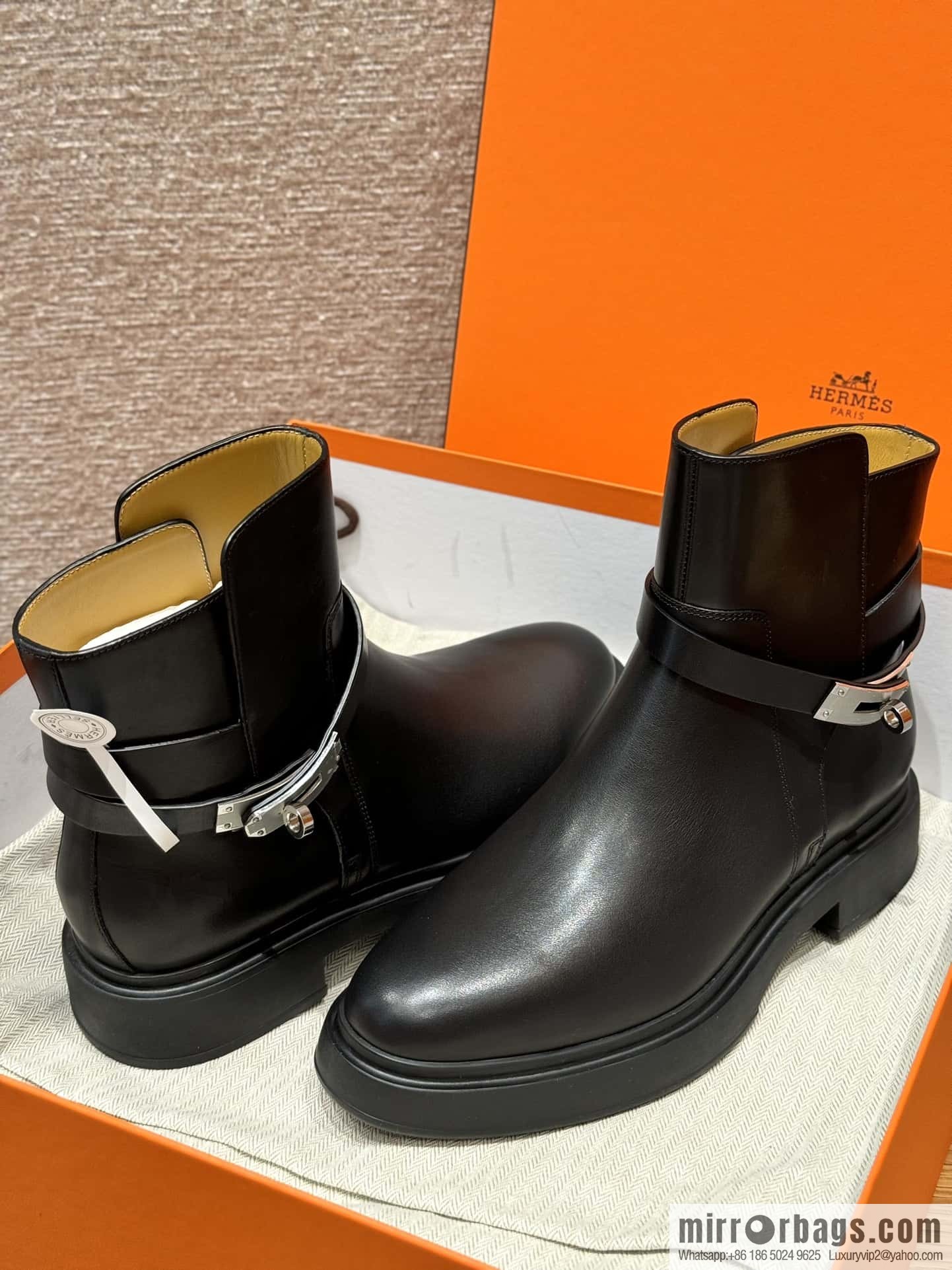 HERMES 203 Veo and Naked Boots, Black/89/Noir Calfskin/Calfskin