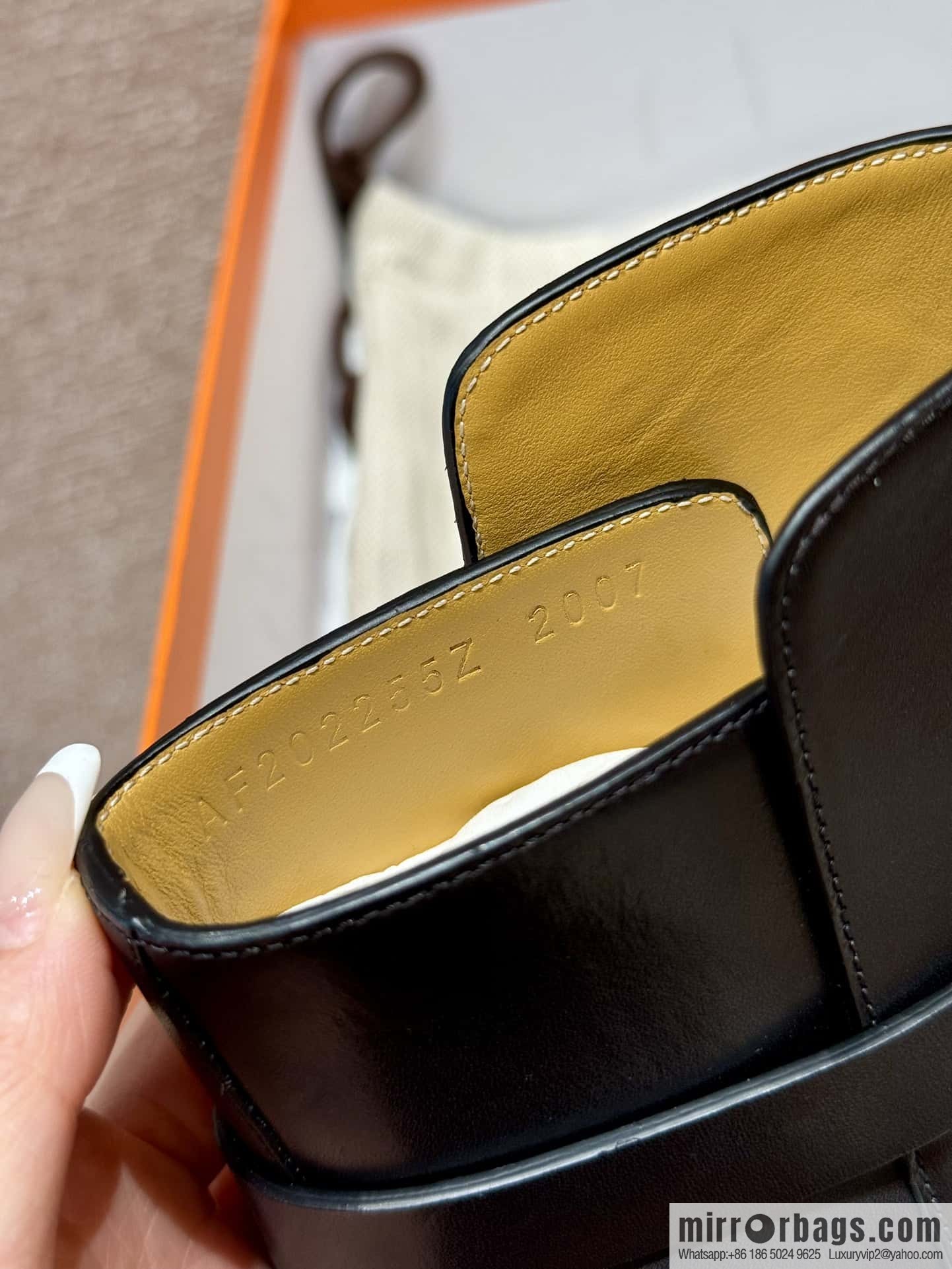 HERMES 203 Veo and Naked Boots, Black/89/Noir Calfskin/Calfskin