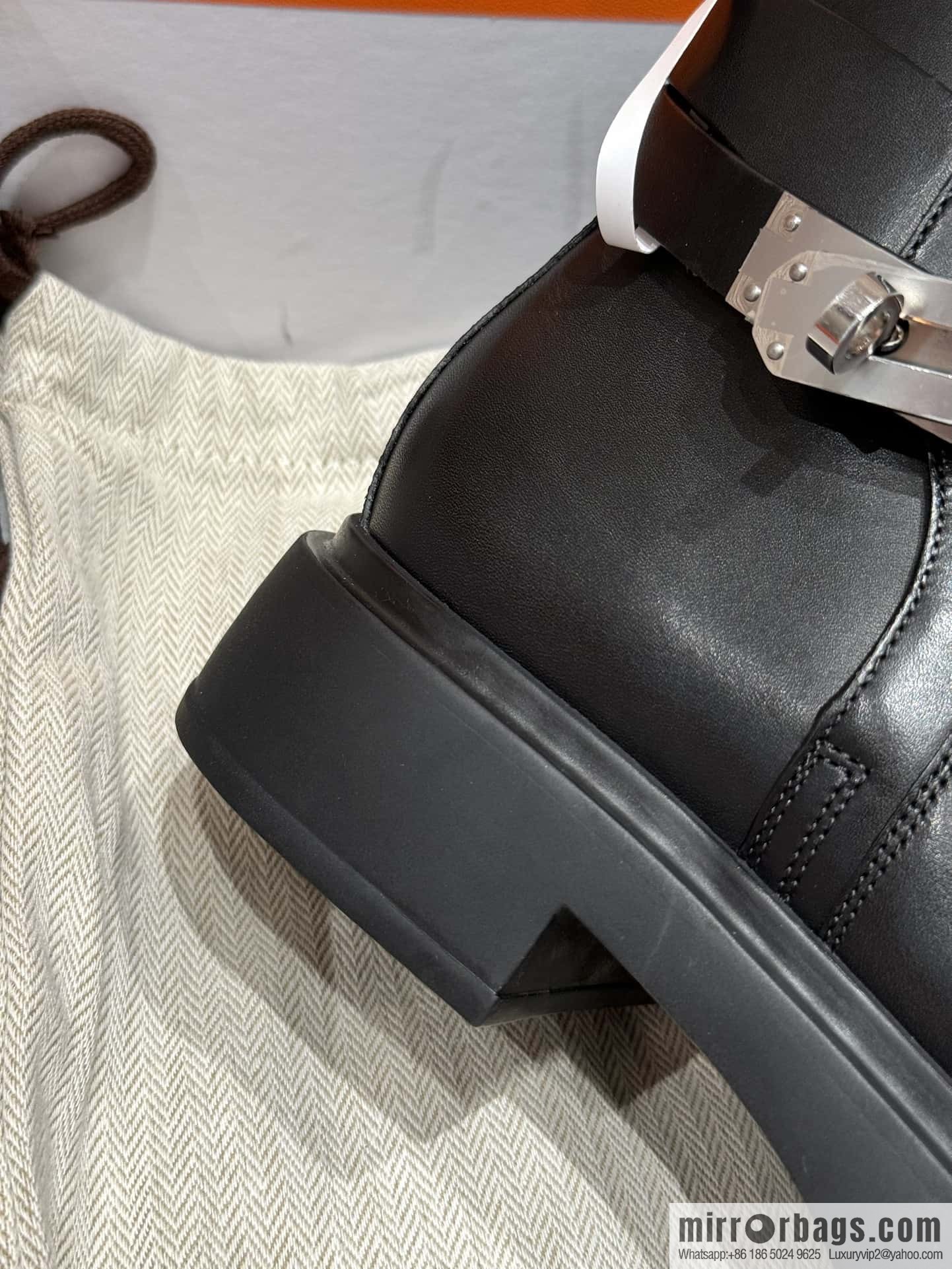 HERMES 203 Veo and Naked Boots, Black/89/Noir Calfskin/Calfskin