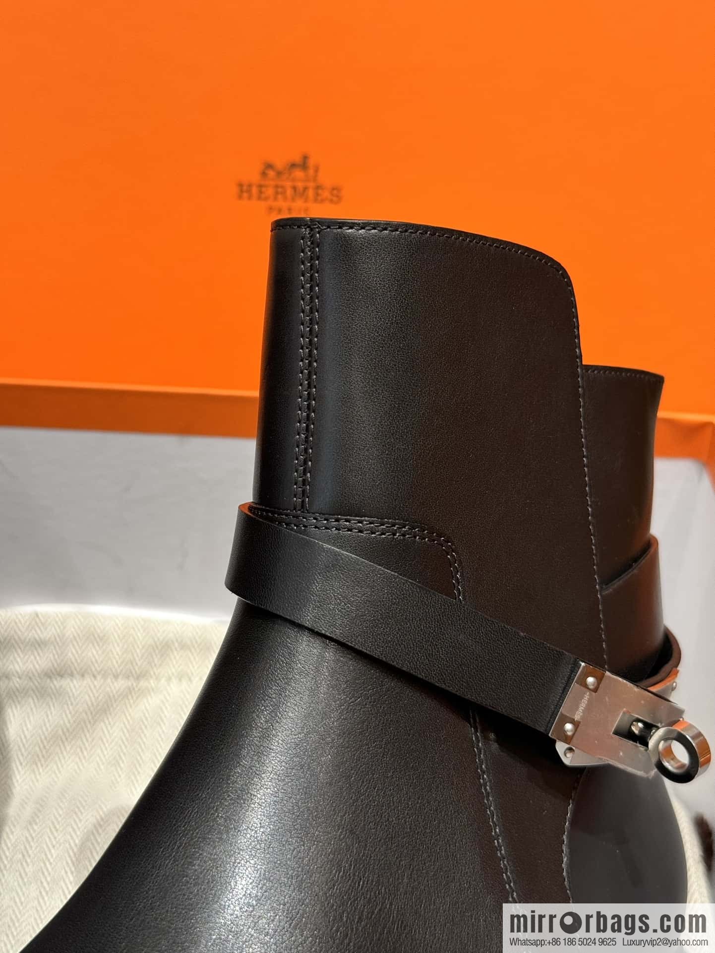 HERMES 203 Veo and Naked Boots, Black/89/Noir Calfskin/Calfskin