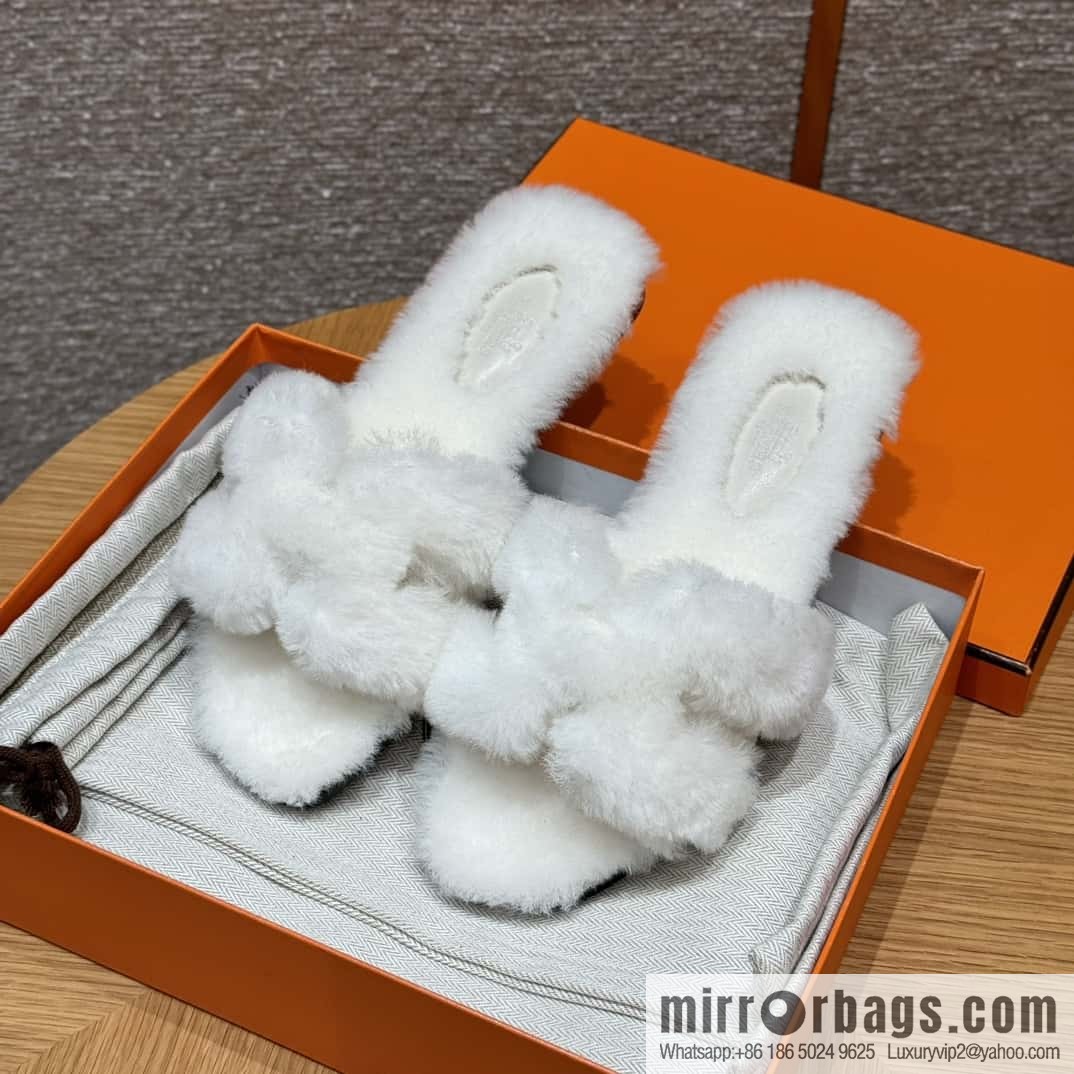 HERMES 181 Oran sandals, pure white/Blanc wool/woolskin
