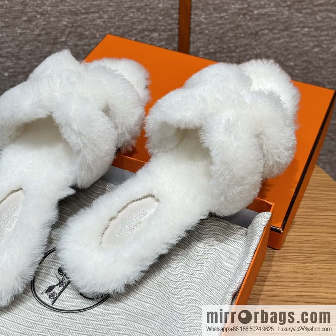 HERMES 181 Oran sandals, pure white/Blanc wool/woolskin