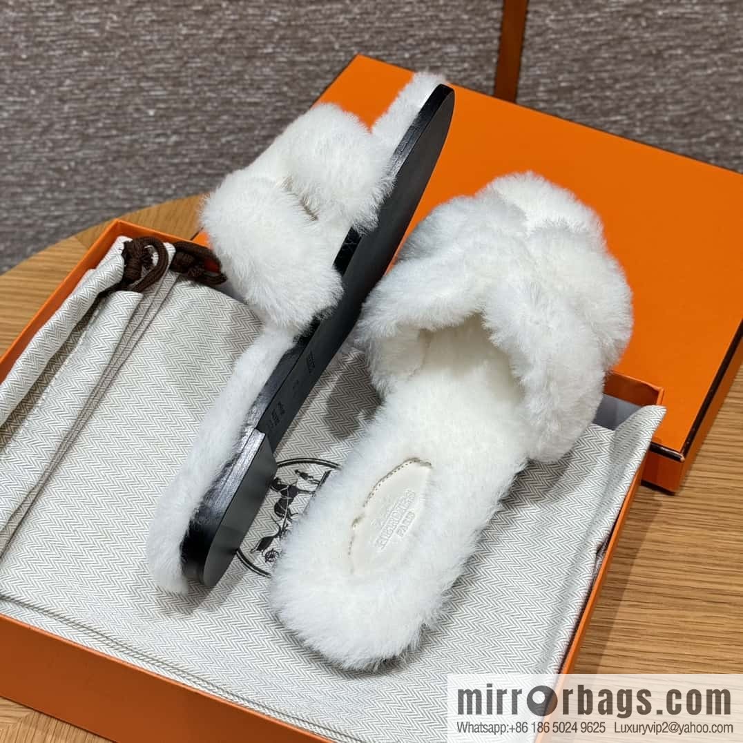 HERMES 181 Oran sandals, pure white/Blanc wool/woolskin