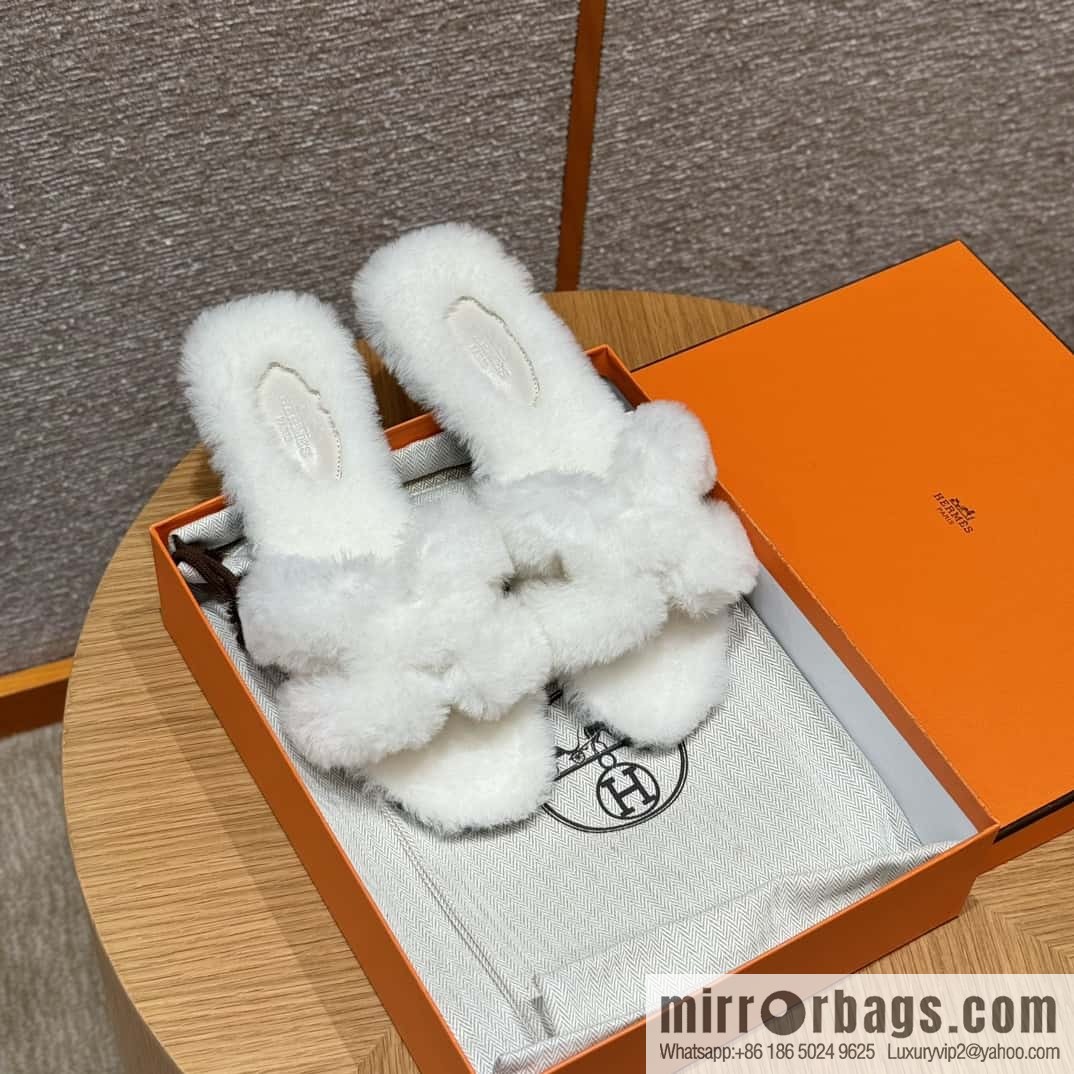 HERMES 181 Oran sandals, pure white/Blanc wool/woolskin