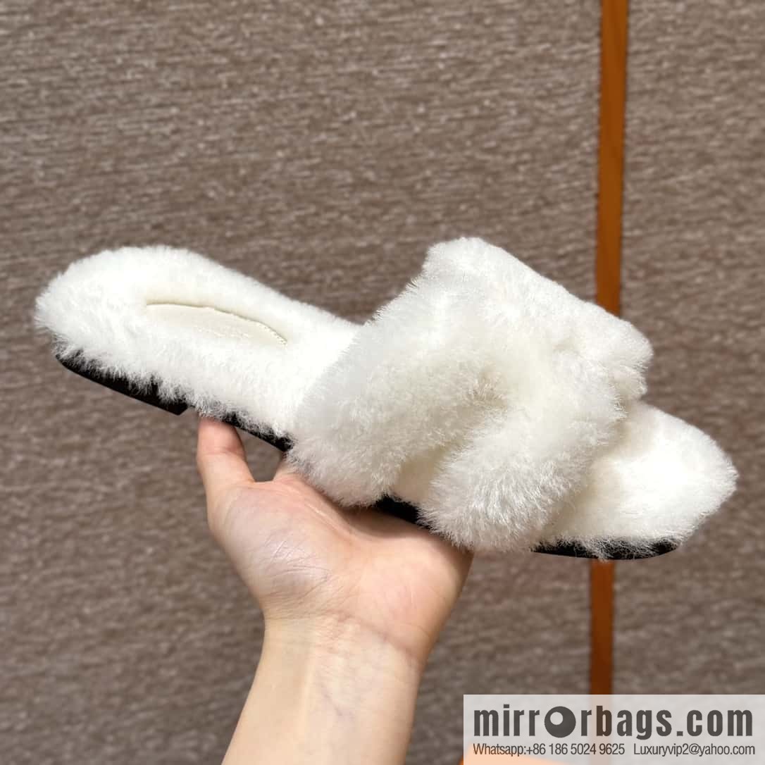 HERMES 181 Oran sandals, pure white/Blanc wool/woolskin