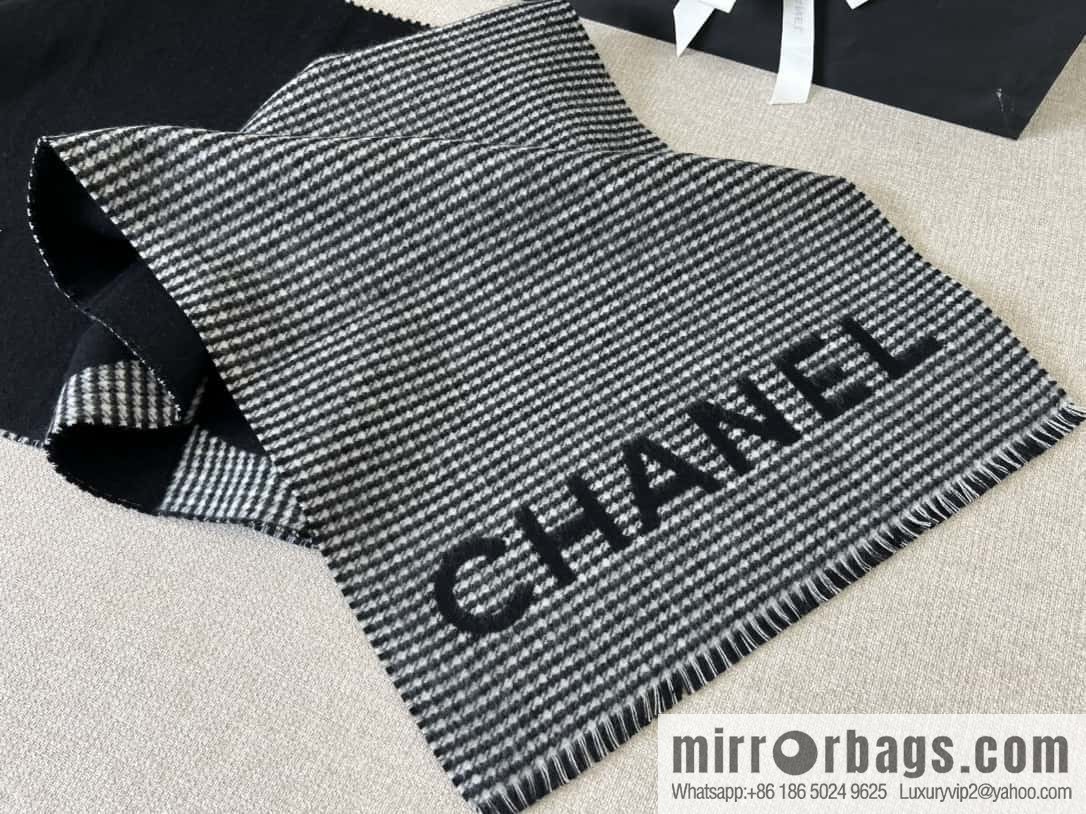 𝐂𝐇𝐀𝐍𝐄𝐋｜𝟐𝟑𝐛 thousand bird grid color matching double-sided cashmere scarf ▪️ black