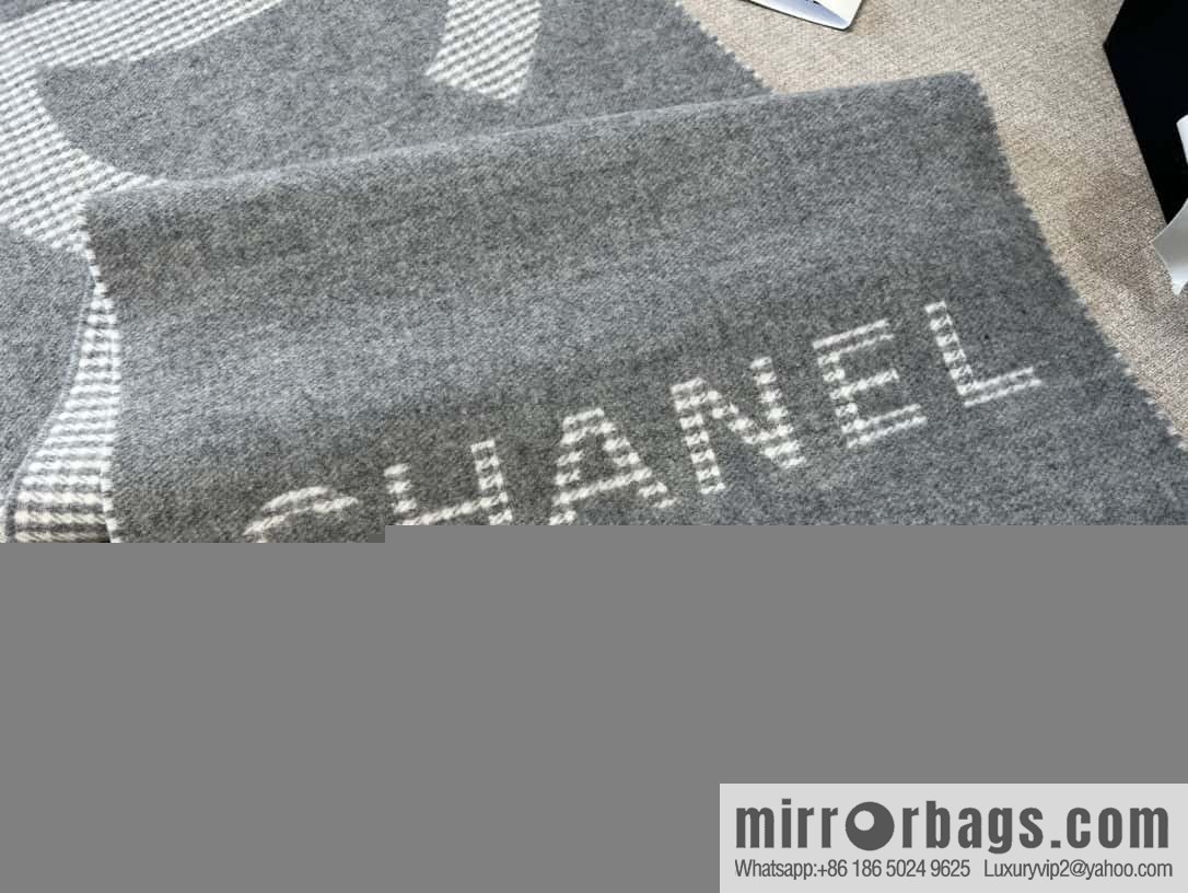 𝐂𝐇𝐀𝐍𝐄𝐋｜𝟐𝟑𝐛 thousand bird grid color matching double-sided cashmere scarf ▪️ gray