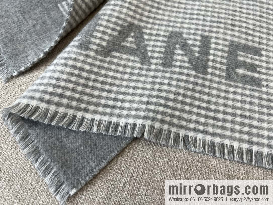 𝐂𝐇𝐀𝐍𝐄𝐋｜𝟐𝟑𝐛 thousand bird grid color matching double-sided cashmere scarf ▪️ gray