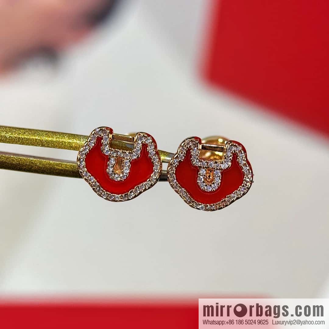 ❗️New ❗️ ☀️ Original ☀️ Qeelin Kirin Ruyi Lock Earrings ☀️