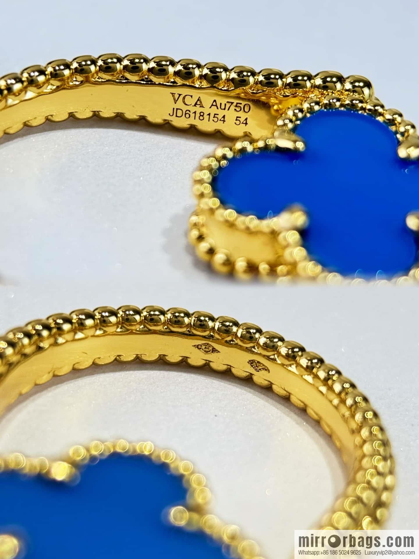 ❗️New product explosion ❗️ ☀️ Van Cleef & Arpels Vintage Alhambra flippable ring, blue agate on one side and engraved flower on the other side ☀️