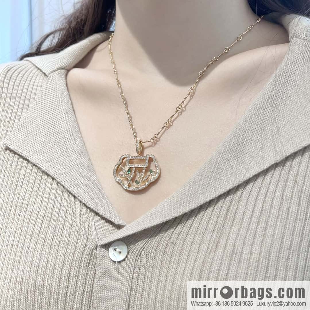 ❗️New ❗️ ☀️ Qeelin Yu Yi Flower Moon Ruyi Bamboo Necklace ☀️
